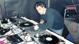 00111902.jpg [11/19/2000]