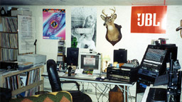 01022701.jpg [2/27/2001]