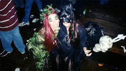 01102709.jpg [10/27/2001]