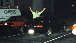 02040801.jpg [4/8/2002]