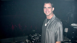 02070401.jpg [7/4/2002]